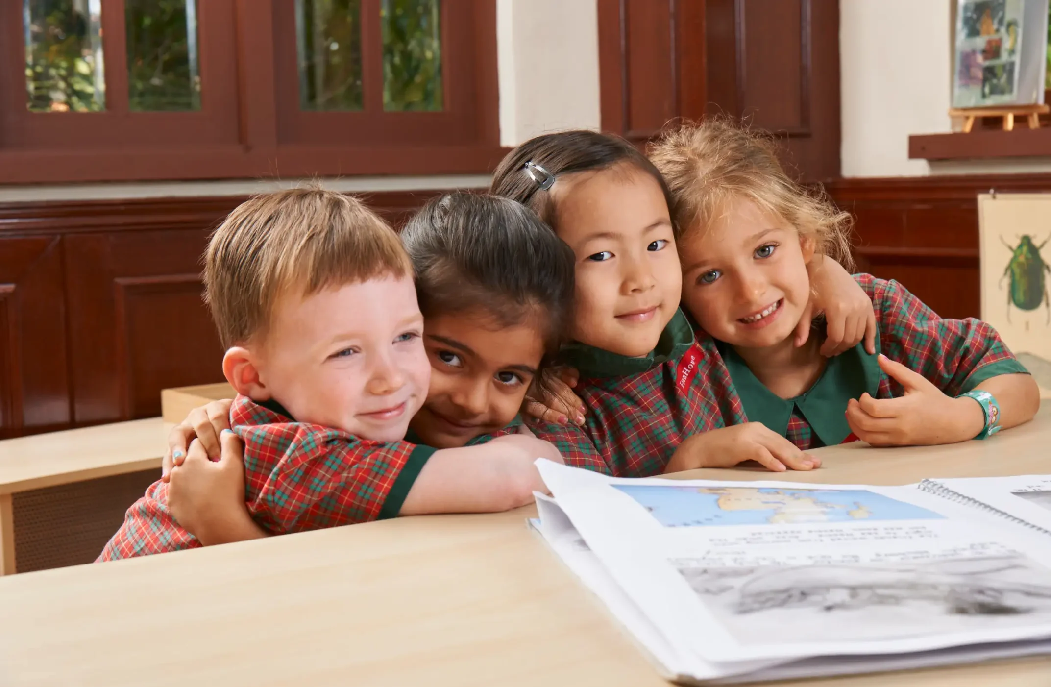 bookaschooltour_bg_img